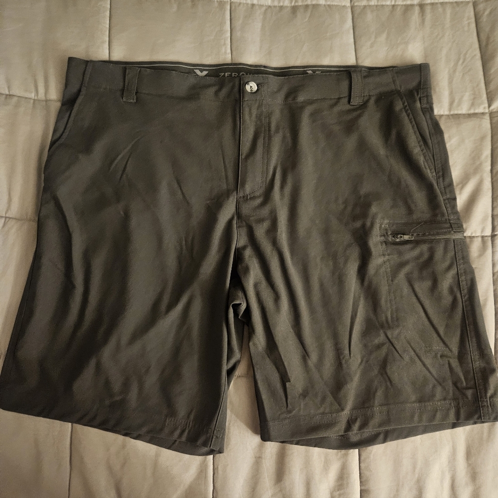NWOT ZeroXposur Men's Black Front Shorts